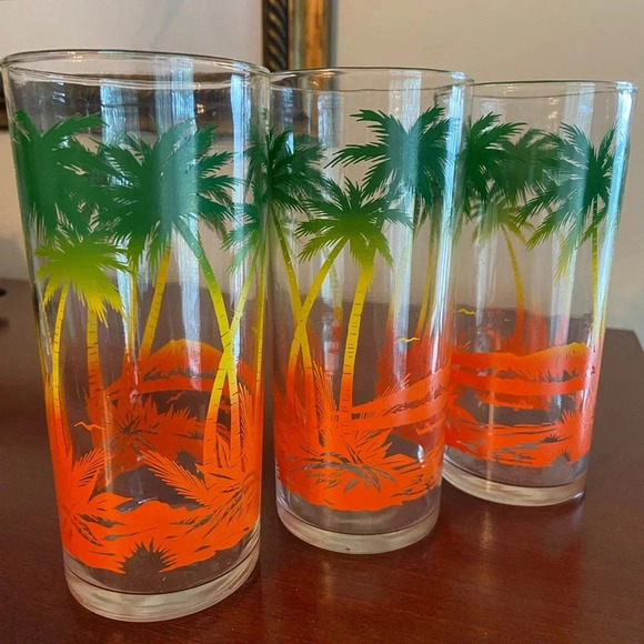3 Vintage Tropical Beach Theme Libbey Glasses Palm Trees Neon Retro Mcm Hawaiian - Picture 1 of 7